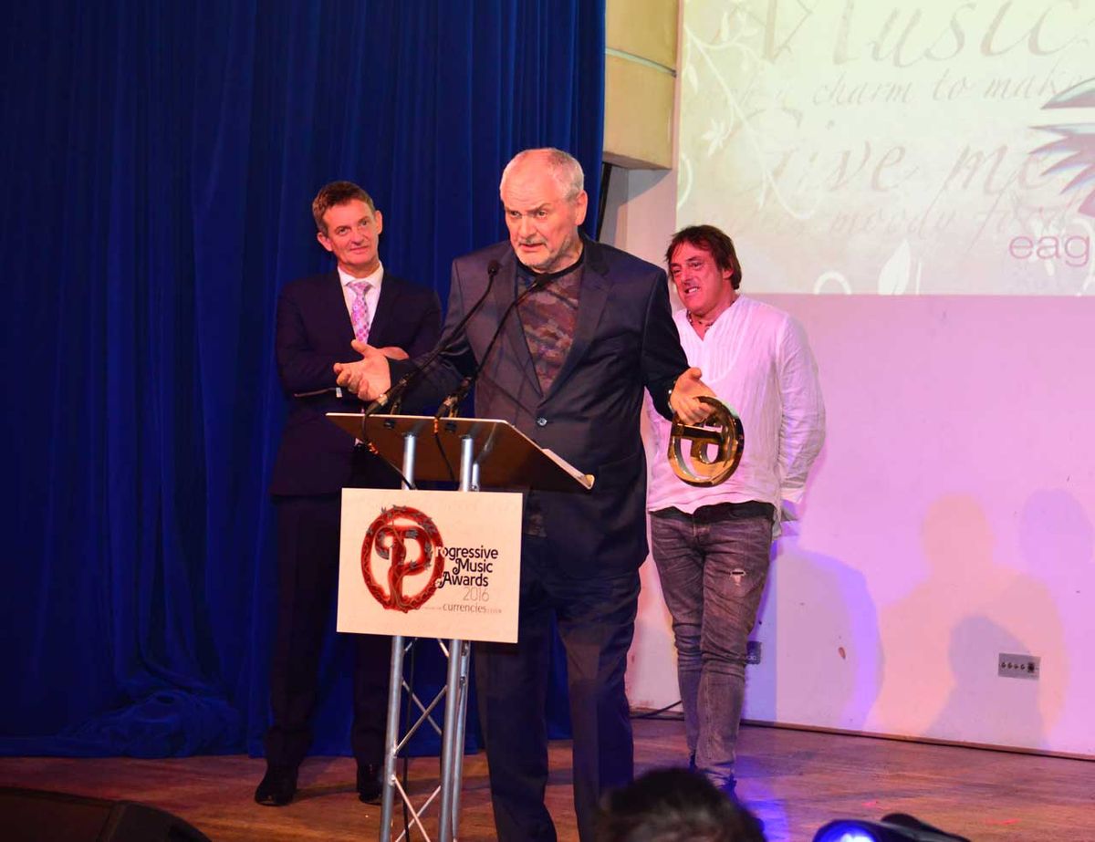 Colosseum founder Jon Hiseman picks up the Visionary Award