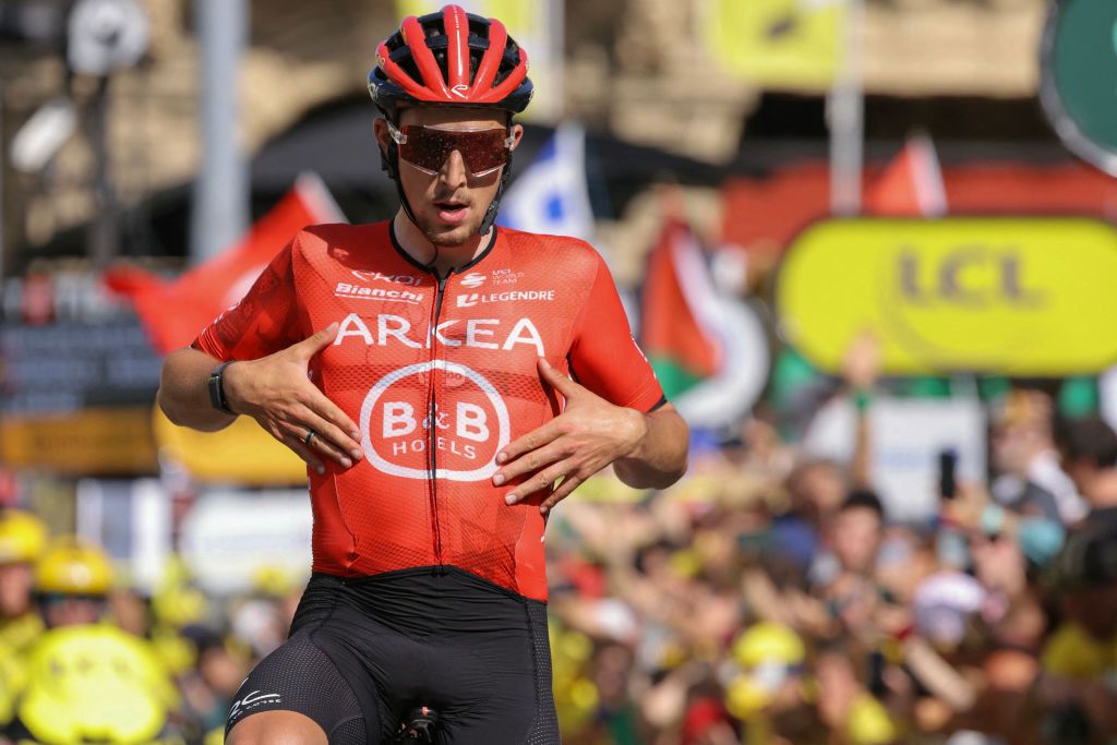 Arkea - B&amp;B Hotels team's French rider Kevin Vauquelin cycles to the finish line to win the 2nd stage of the 111th edition of the Tour de France cycling race, 199 km between Cesenatico and Bologna, in Italy, on June 30, 2024. (Photo by Thomas SAMSON / AFP)