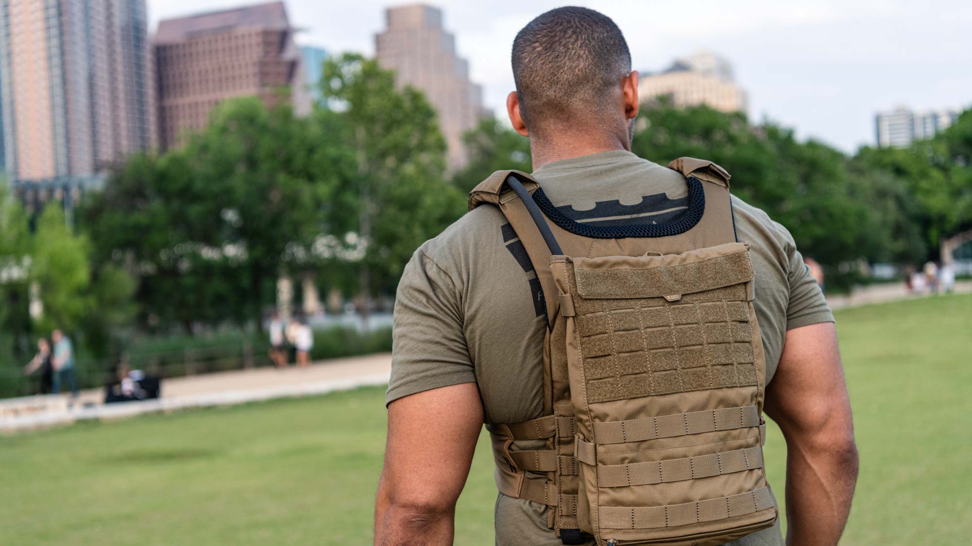 Black Tactical Molle Plate Carrier Vest Great For Crossfit & Endurance Training 