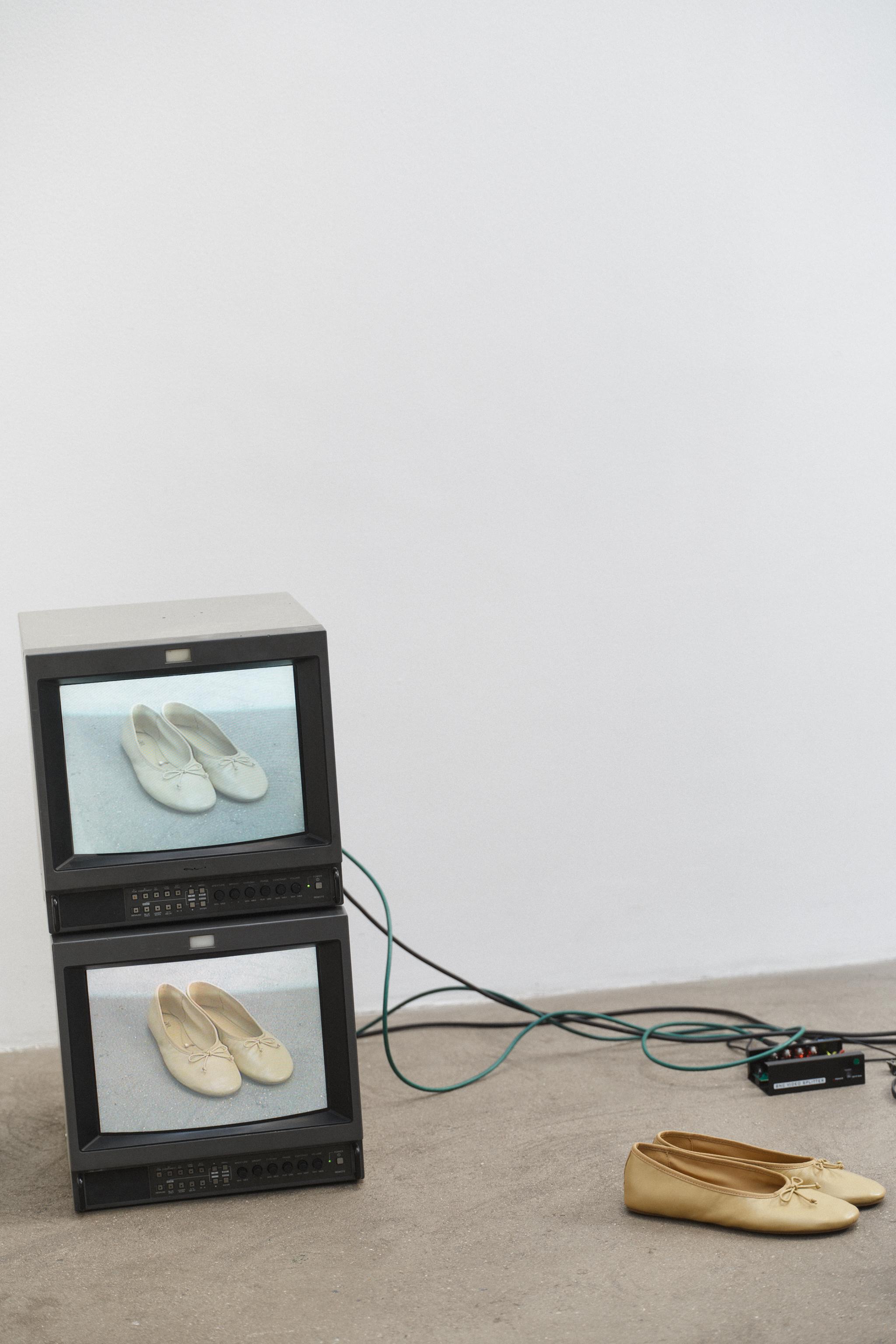 Leather Ballet Flats With Bow