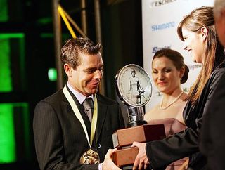 Evans cleans up at Aussie awards