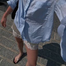 Influencer wears the bloomer shorts trend.