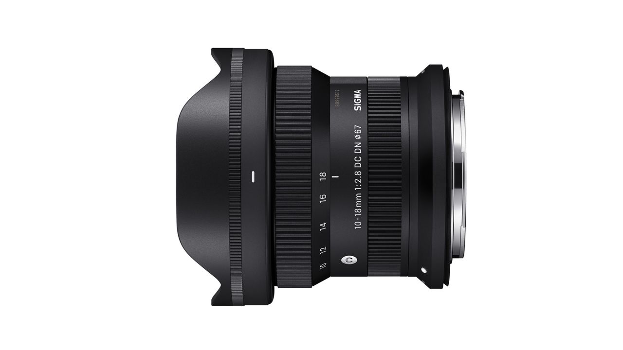 The Sigma 10-18mm f/2.8 DC DN | Contemporary lens for Canon RF, against a white background