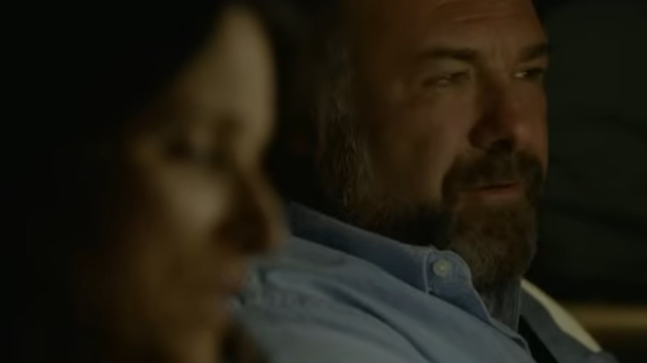 James Gandolfini driving in a car with Julia Louis-Dreyfus in Enough Said
