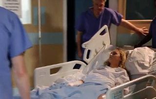 Louise's hospital horrors bring Lisa back to Walford