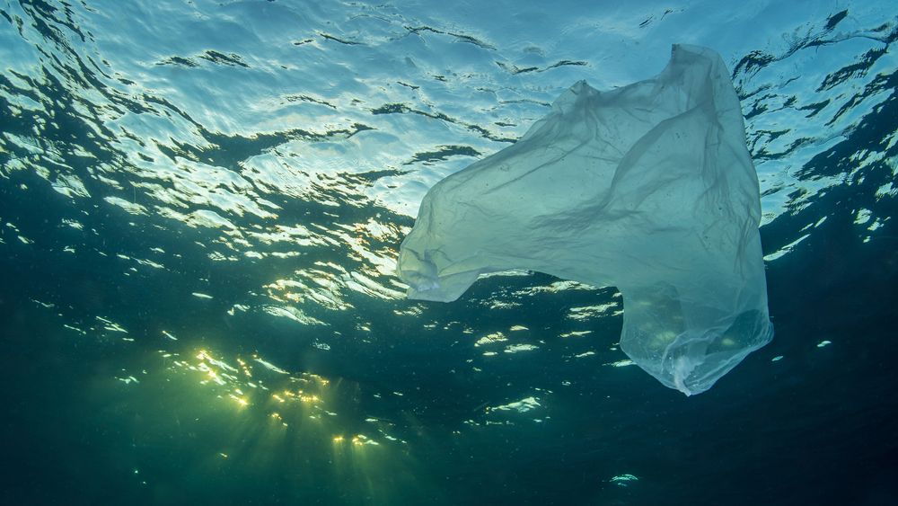 plastic-in-ocean