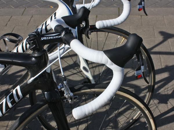 Stuart O'Grady's (Saxo Bank) bars are wrapped with but a single layer of Specialized's Roubaix tape.