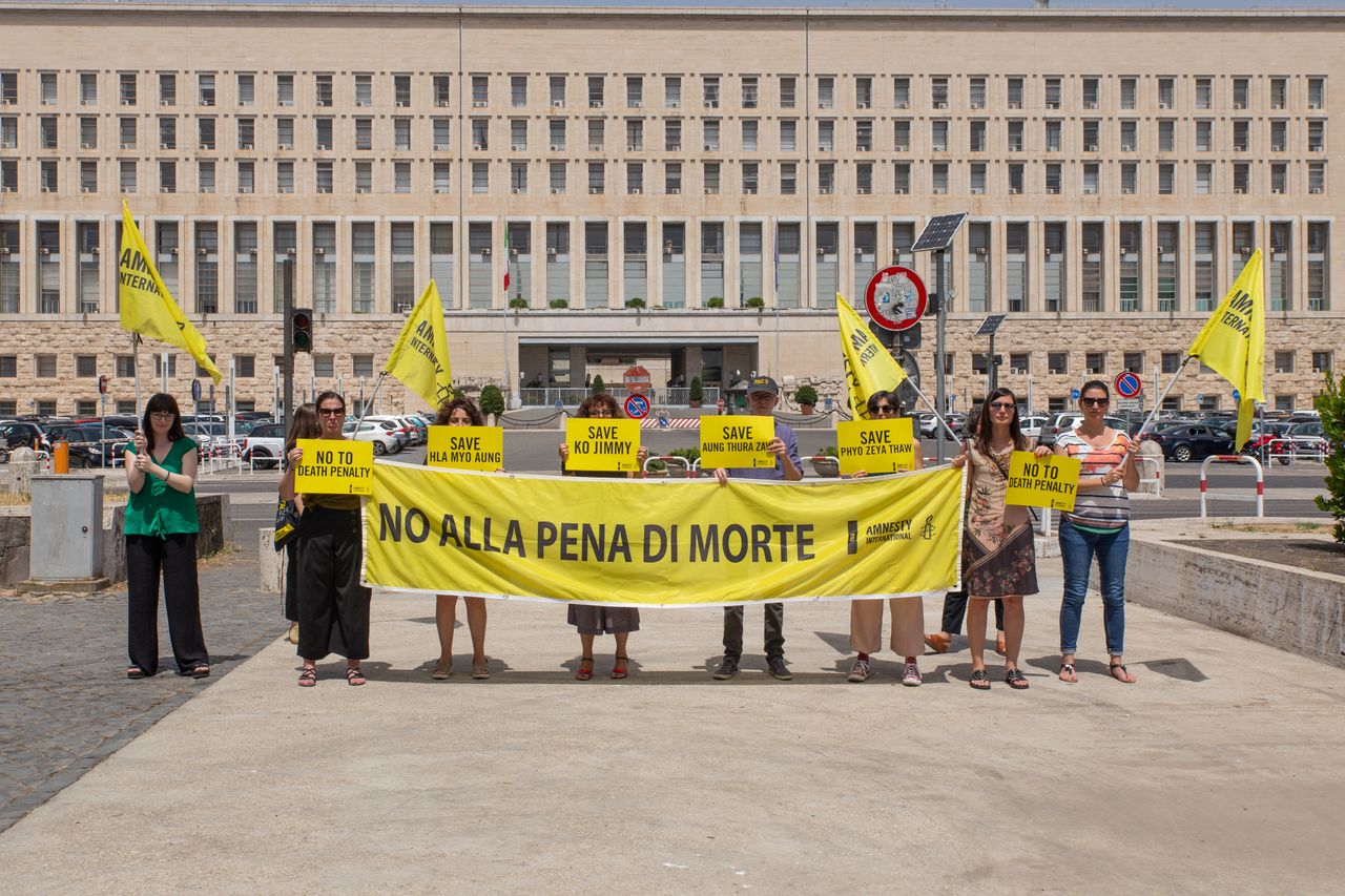 Amnesty International activists in Rome protest death sentences announced by Myanmar