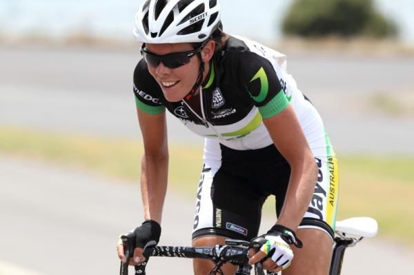 Jessie Maclean (GreenEDGE) broke away solo and stayed away for several laps