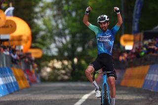 Valentin Paret-Peintre wins stage 10 of the Giro d'Italia