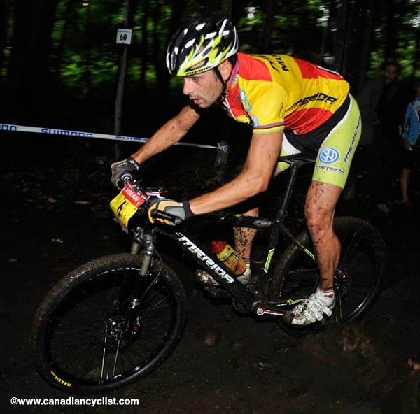 Jos&eacute; Hermida, in the Spanish champion's jersey, on the single track.