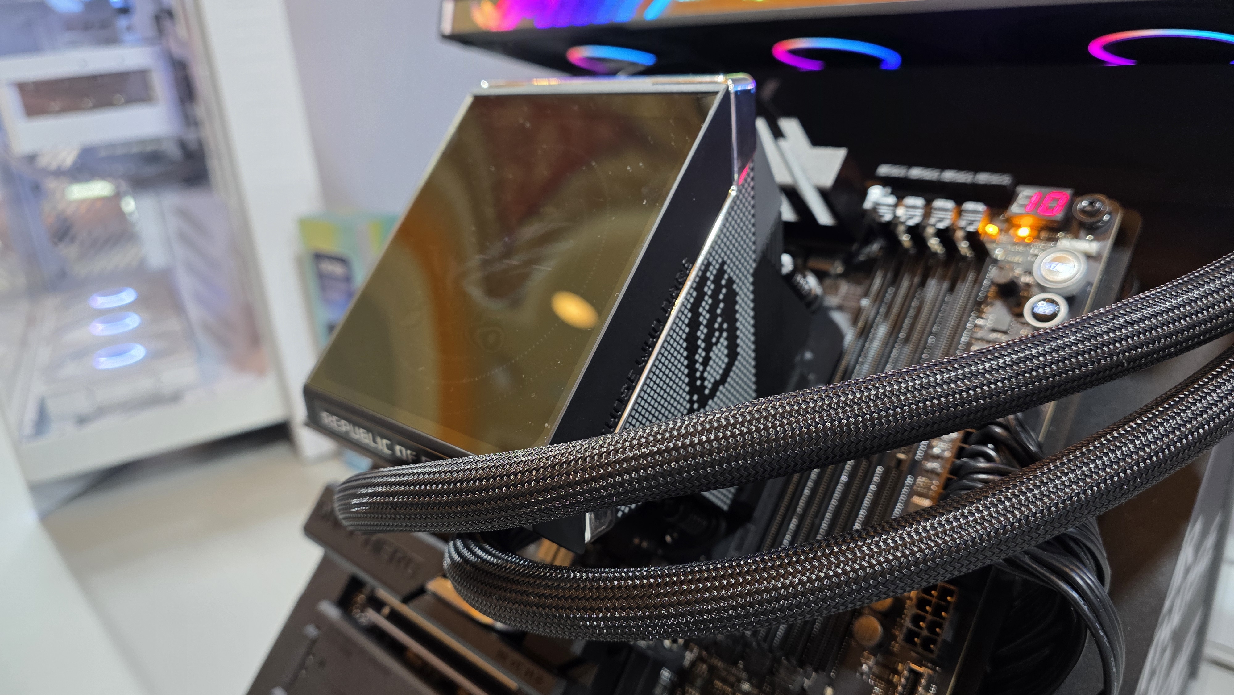 ROG Strix LC IV series
