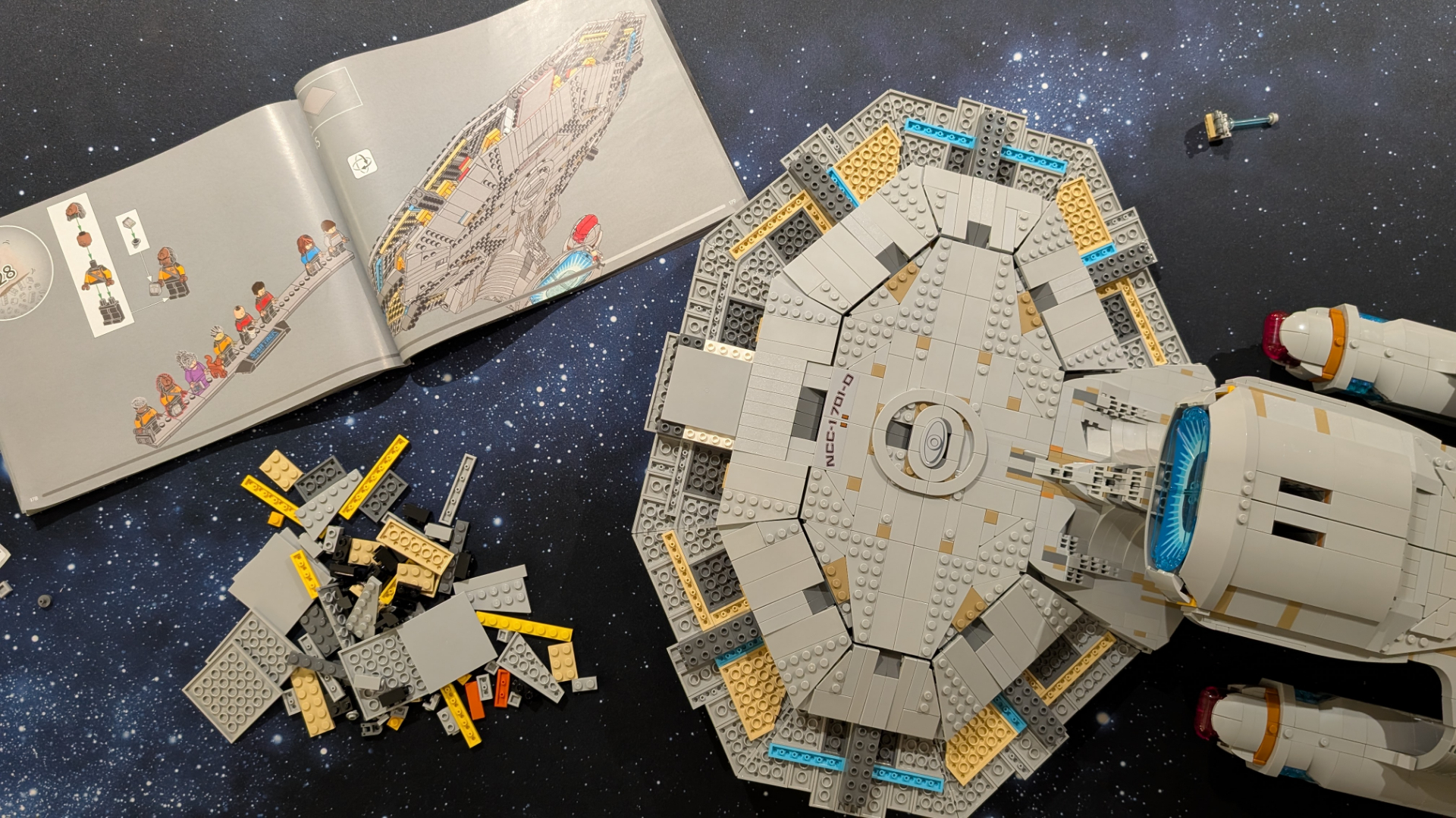 Lego U.S.S. Enterprise NCC-1701-D