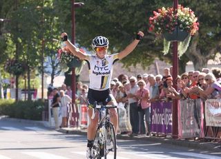 Stage 4 - Stevens wins with massive solo effort
