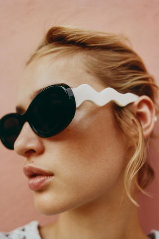 Wavy Acetate Contrast Temple Sunglasses