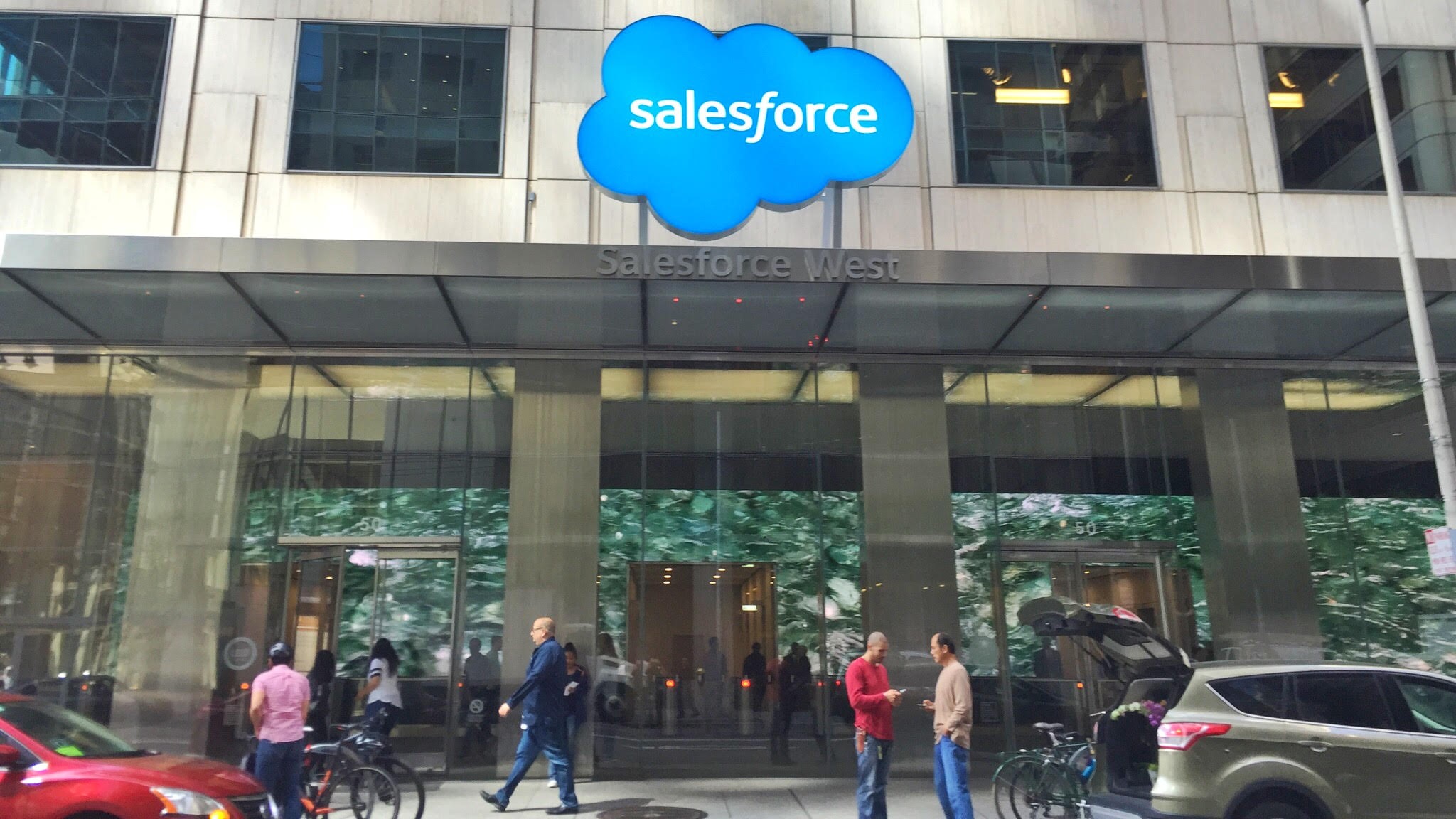 Salesforce launches manufacturing, consumer goods cloud platforms Sns-Brigh10