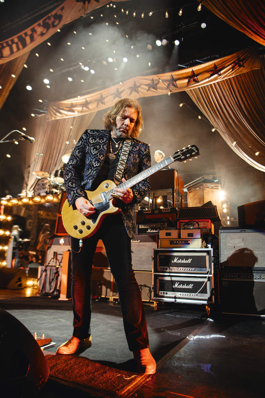 Rich Robertson onstage