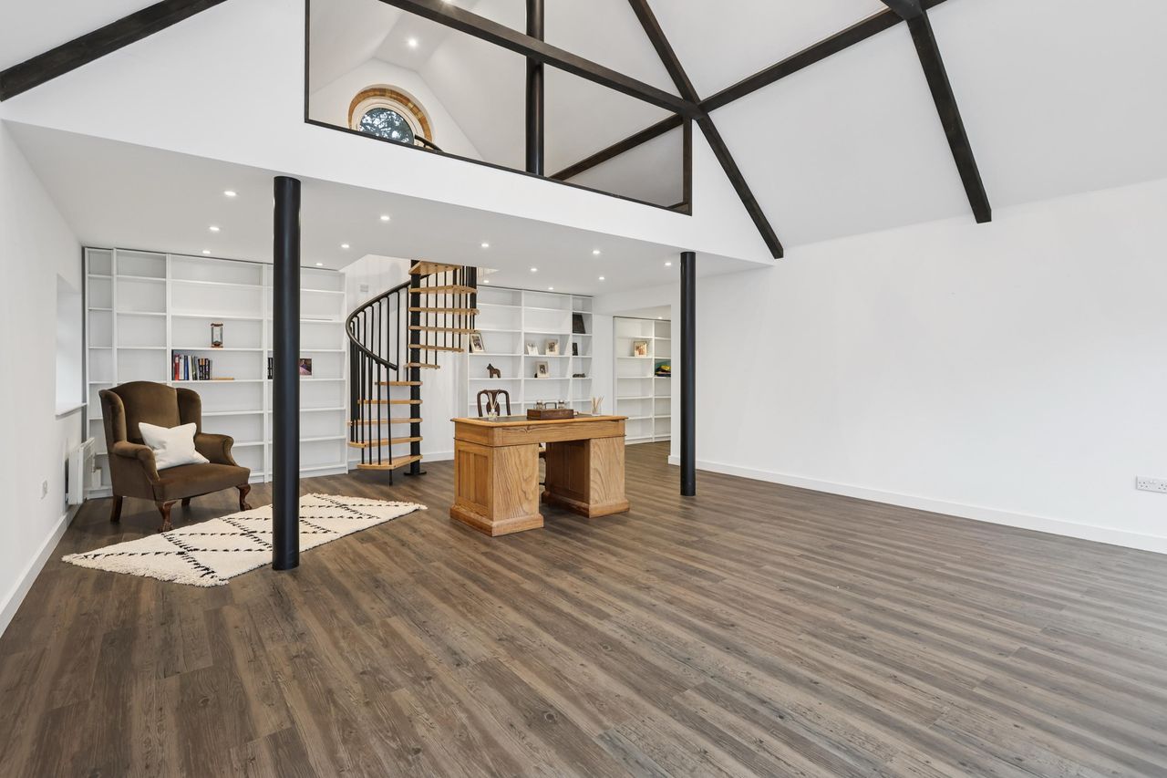 Peter Egan's house in Surrey