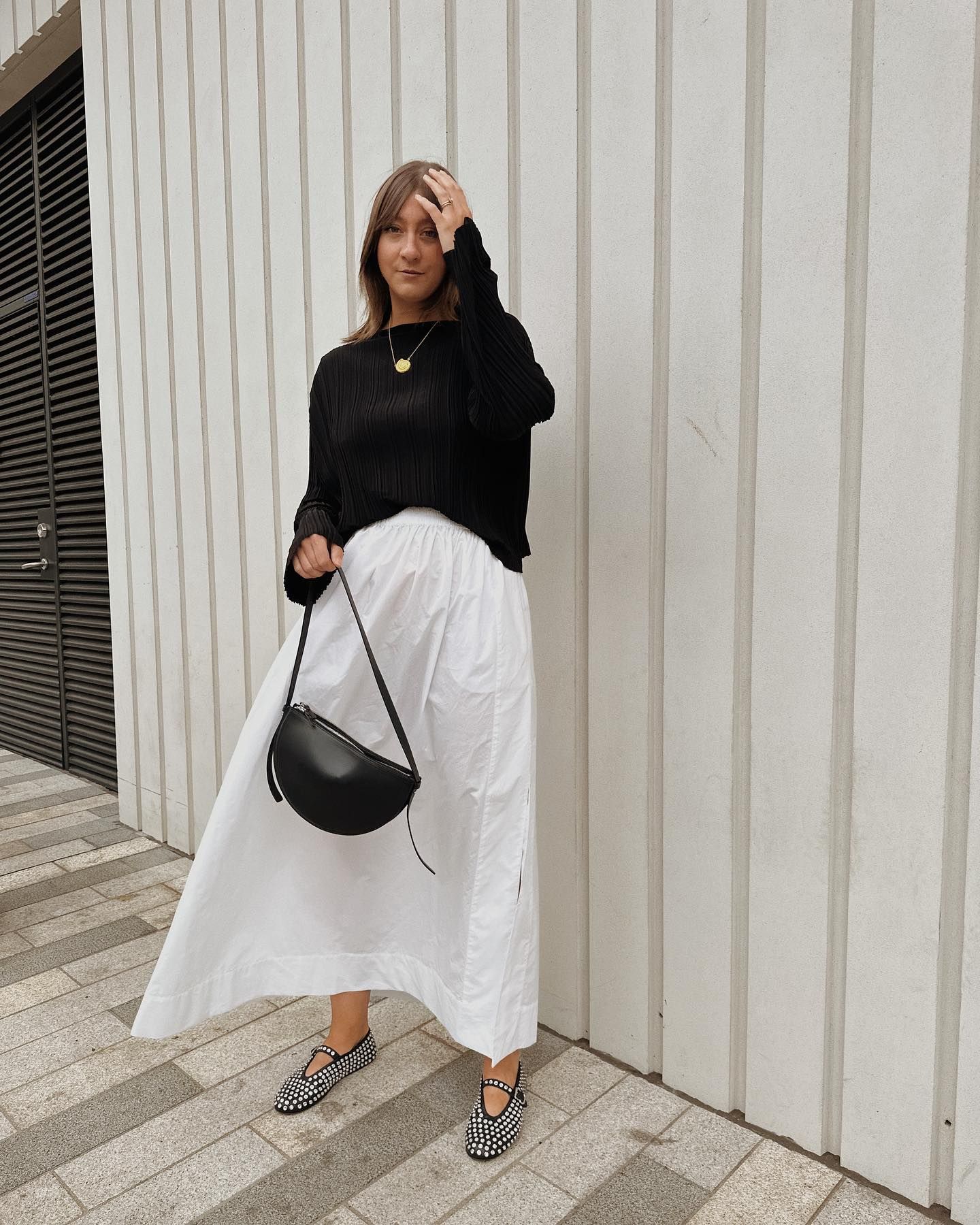 missing-image صيحة الأحذية المسطحة المرصعة هي البديل المريح للأحذية ذات الكعب العالي التي أحبها