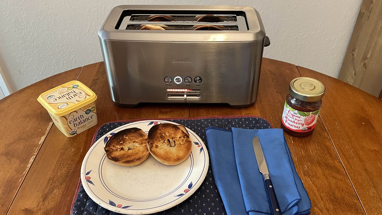 Breville Bit More 4-Slice Toaster with lights on