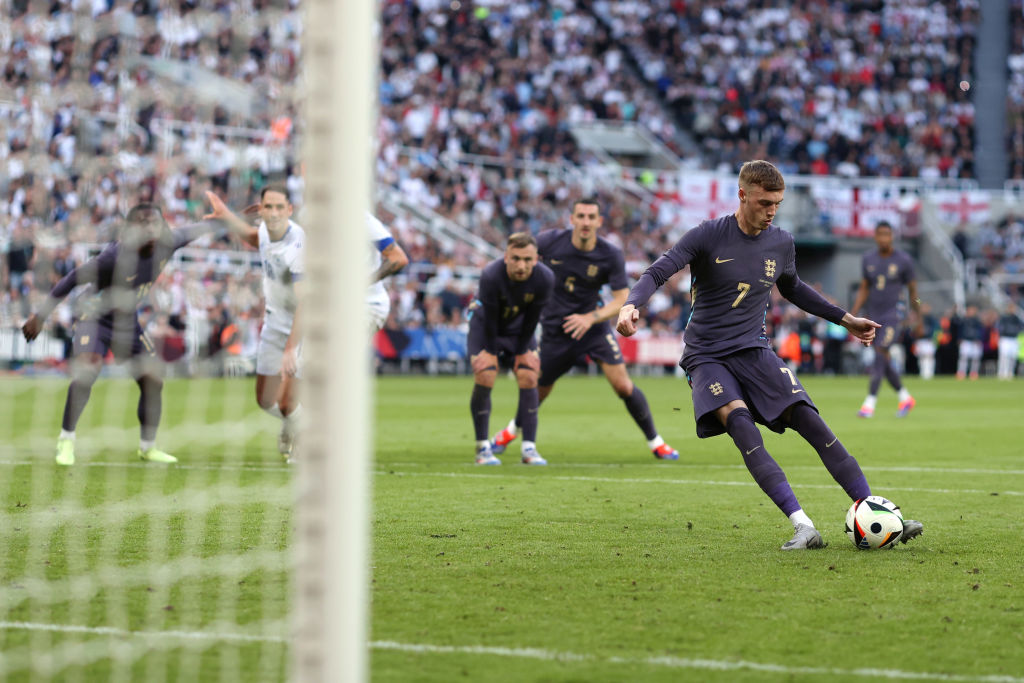 Cole Palmer takes a penalty for England