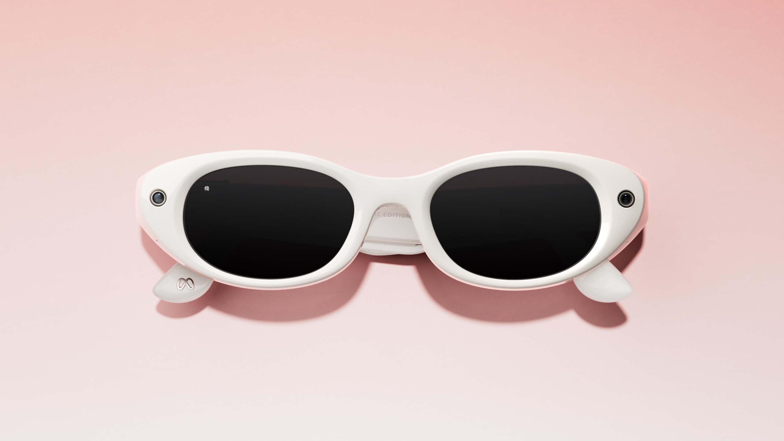 Meta Glasses by Kylie Jenner in Ivory