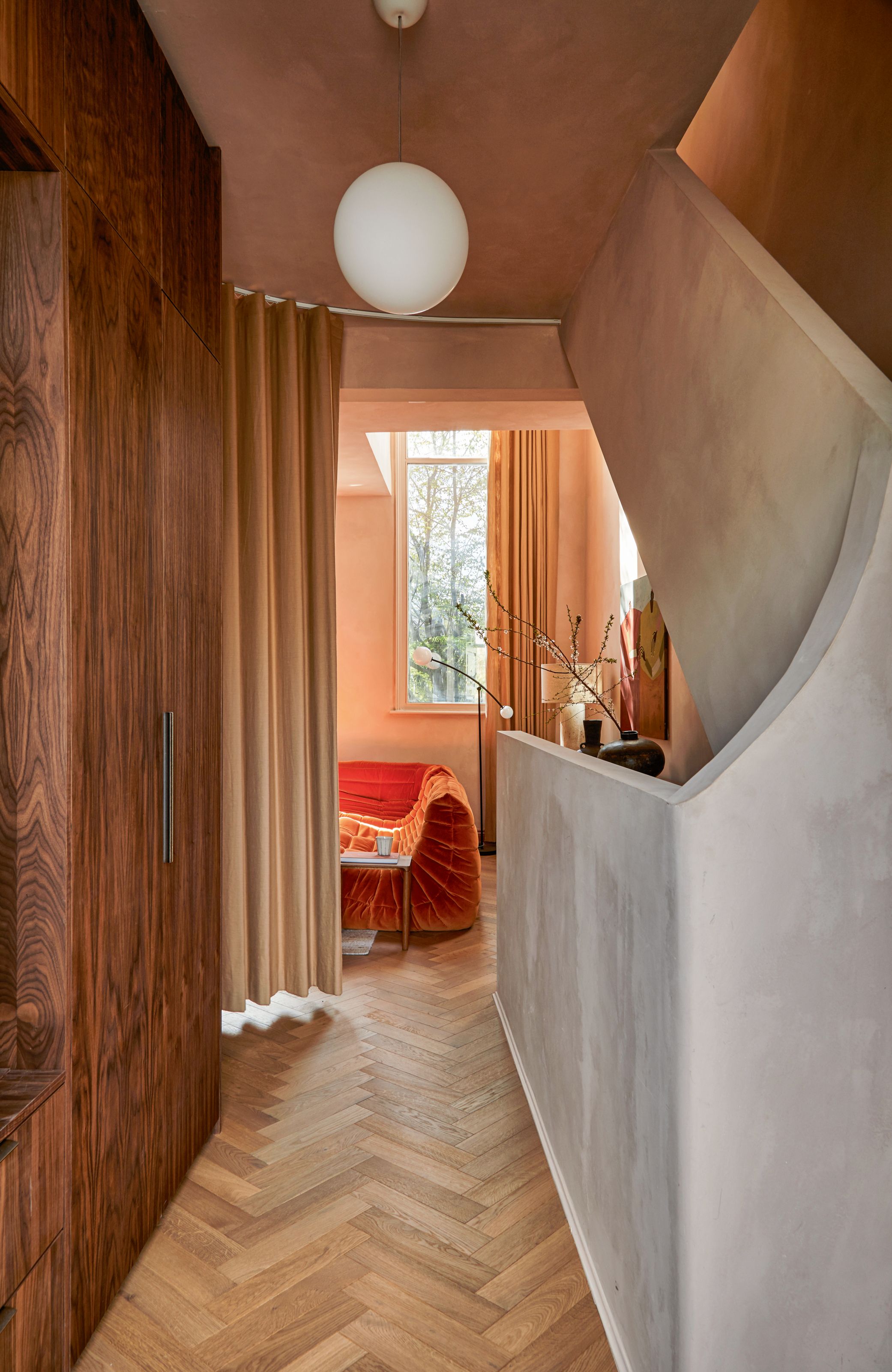 This London Home Taps Into the Japanese Concept of Yūgen for Its Dreamy, Sunset-Inspired Aesthetic — "Subtle Beauty, Nothing Too Vocal"