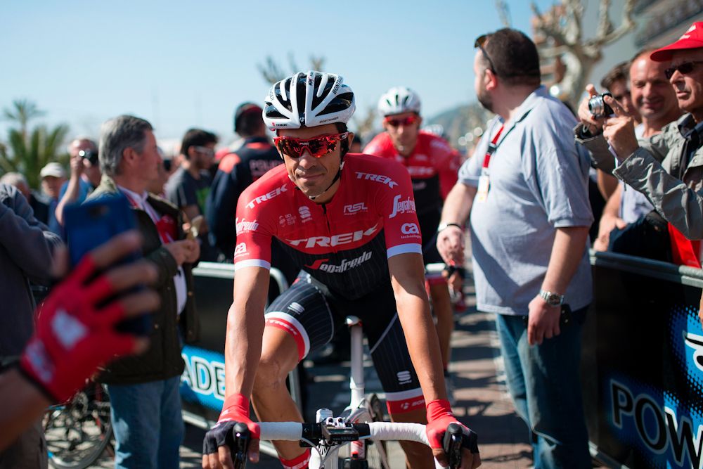 Alberto Contador prepares for stage 1 at Volta a Catalunya