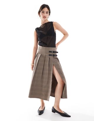 Bershka Buckle Detail Pleated Midi Skirt in Brown Check