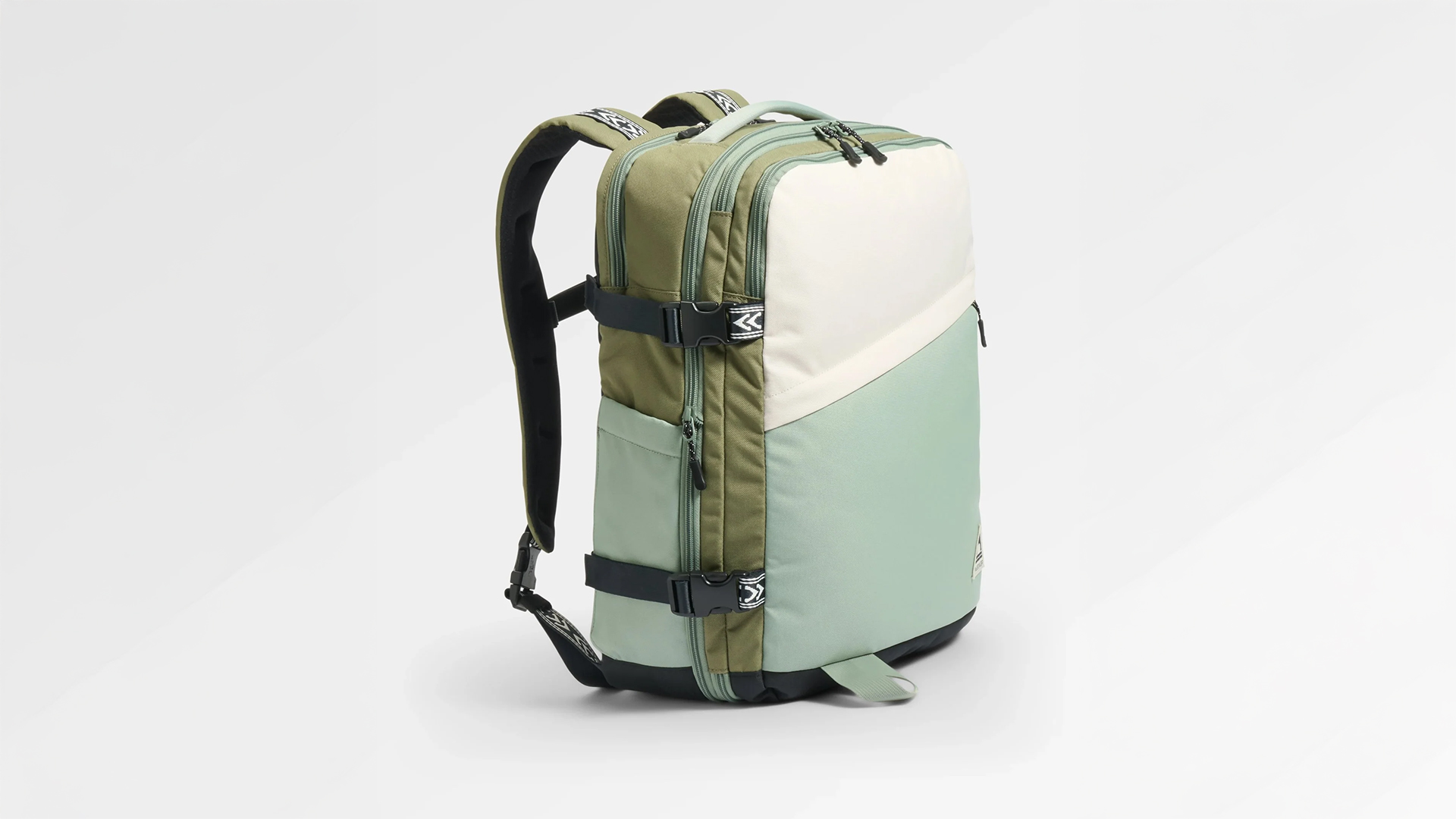Passenger Boondocker Expandable Travel Pack