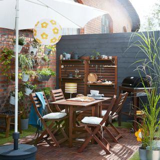 outdoor kitchen idea with herb garden, Ikea