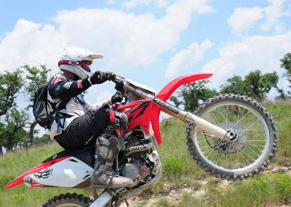 The lead moto shows off for the camera.