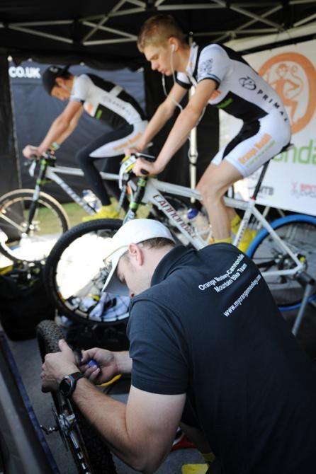 Orange Monkey-Cannondale riders warm up