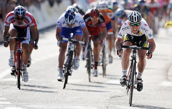 Mark Cavendish (HTC-Highroad) en route to victory