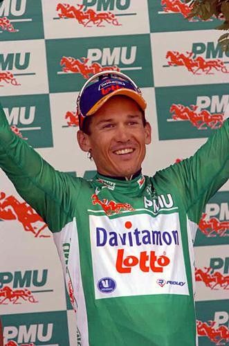 The maillot vert coming closer