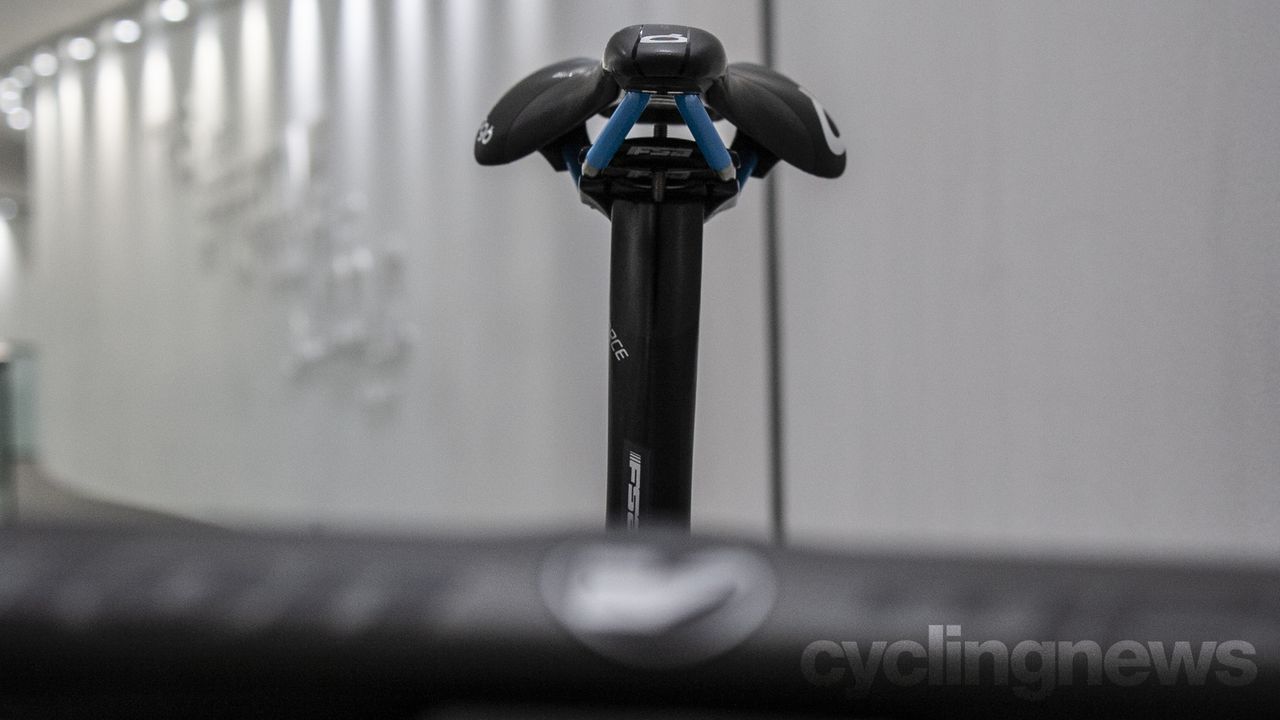 Bahrain McLaren Merida Scultu Prologo saddlera
