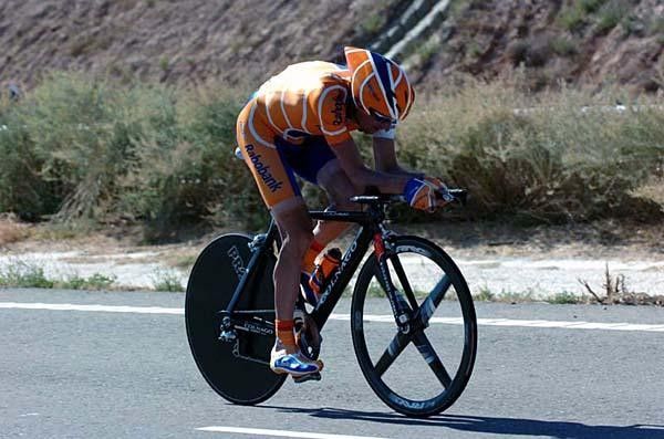 Denis Menchov (Rabobank) did a great ride but couldn't keep up wit Devolder.