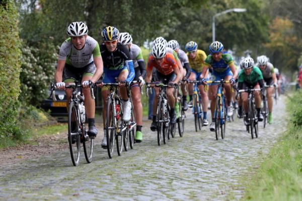 The cobbles were not really selective for those in the break.