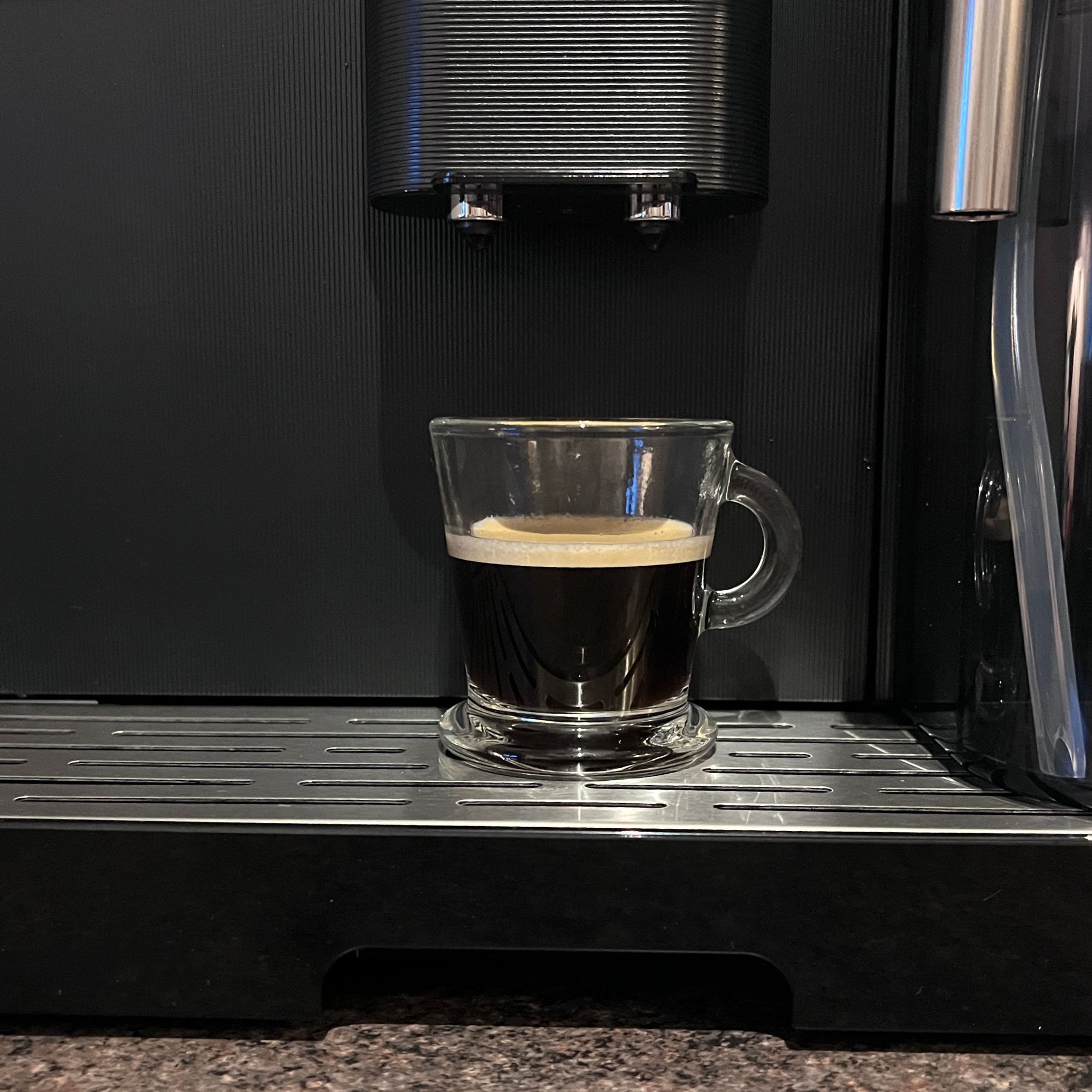 Beko Caffe Experto Series CE7500+ espresso closeup