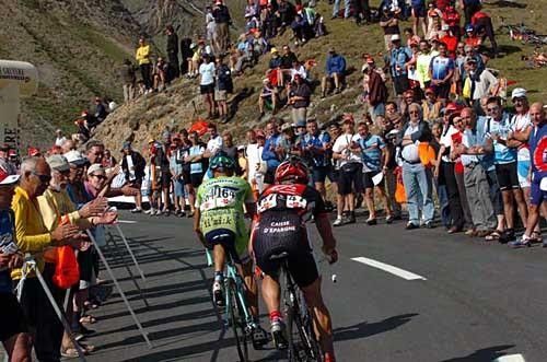 The crowds were out in force on the Albulapass.