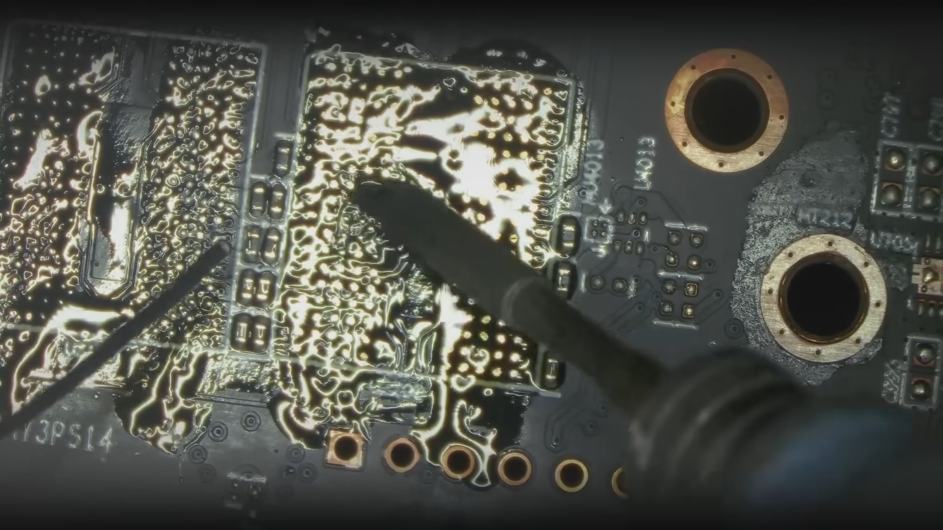 Repairing a dead RX 7800 XT