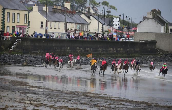 The fans for wild for the Giro d'Italia in Ireland
