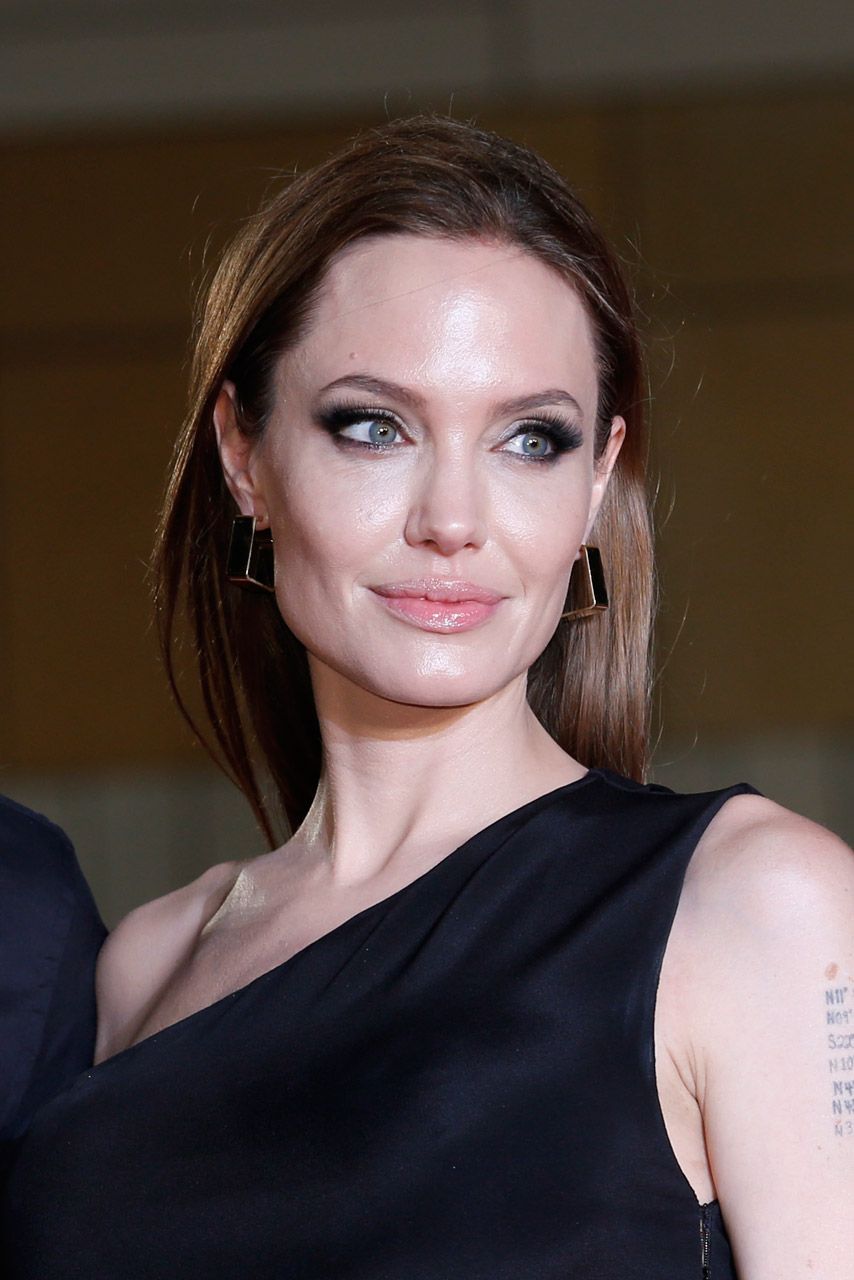 Angelina Jolie and Brad Pitt on the red carpet in Tokyo