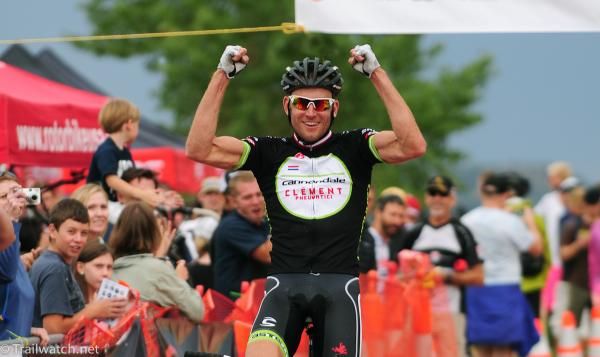 Ryan Trebon (Cannondale) shows off his guns