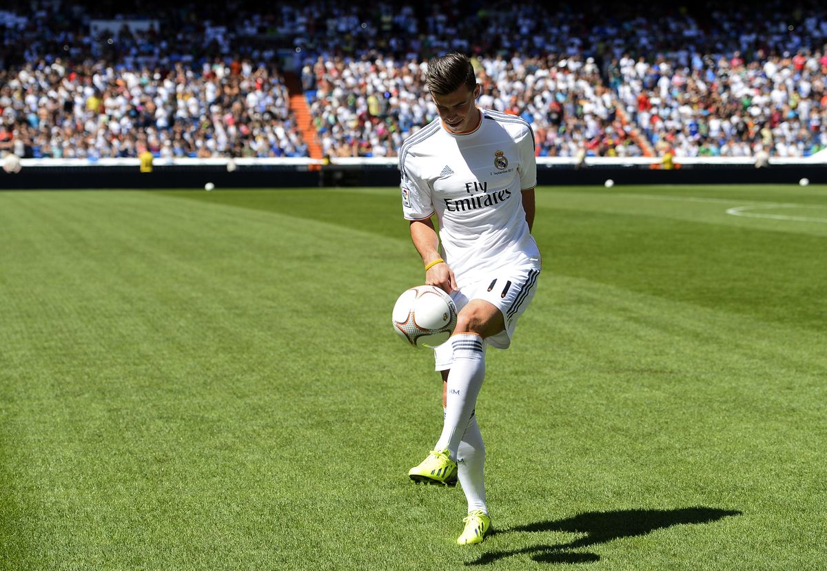 Gareth Bale shows off his skills during his official presentation as a Real Madrid player in September 2013.