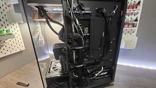 Phanteks Evolv X2 PC case