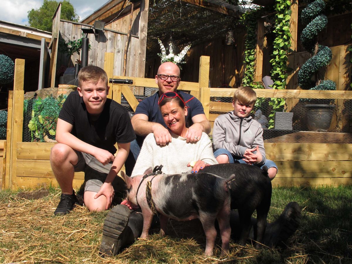 John, Dawn and family Meat the Family