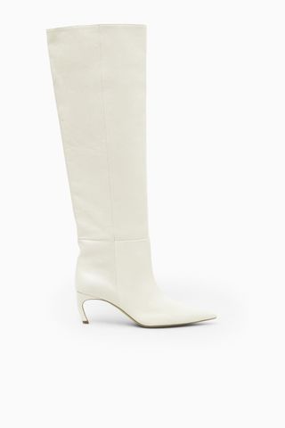 Knee-high pointed toe leather boots