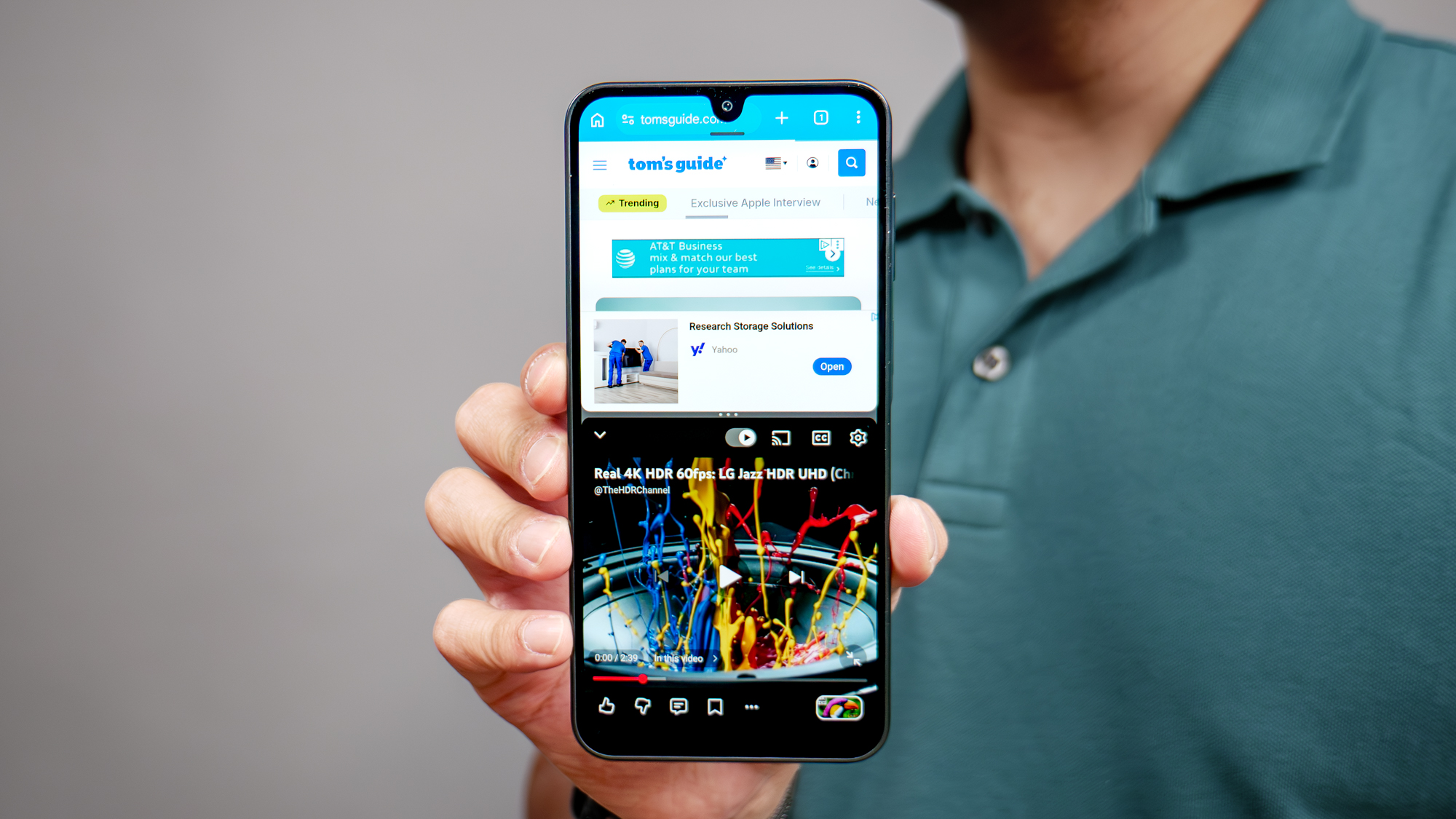 سامسونگ گلکسی A17 در دست است.