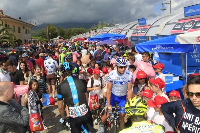 The start of stage 4 of the Giro d'Italia